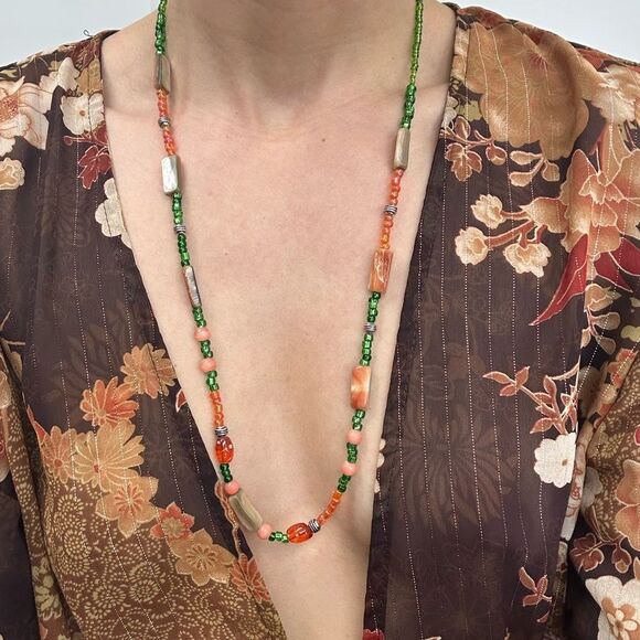 Green & Mother of Pearl Beaded Multi-color Necklace 27" - Picture 1 of 11
